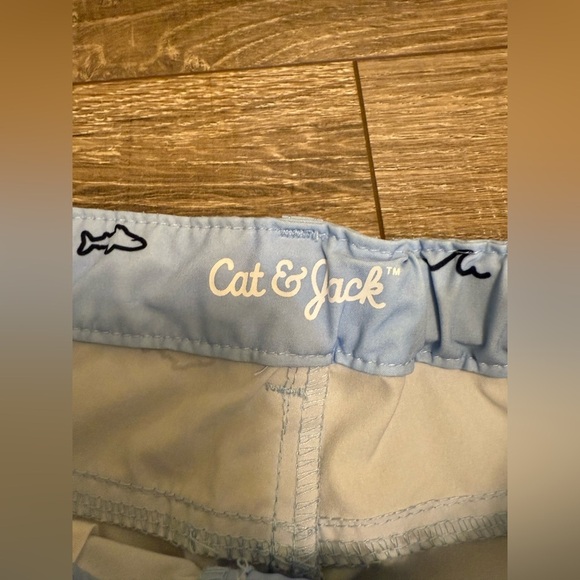 Cat & Jack Boys Flat Front Blue Shark Wave Shorts Size 6 - Picture 2 of 4